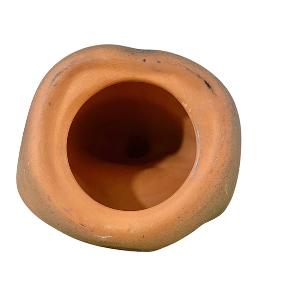 Vintage Eduardo Vega Red Clay Native American Woman Southwestern Ceramic 6” - Picture 7 of 9